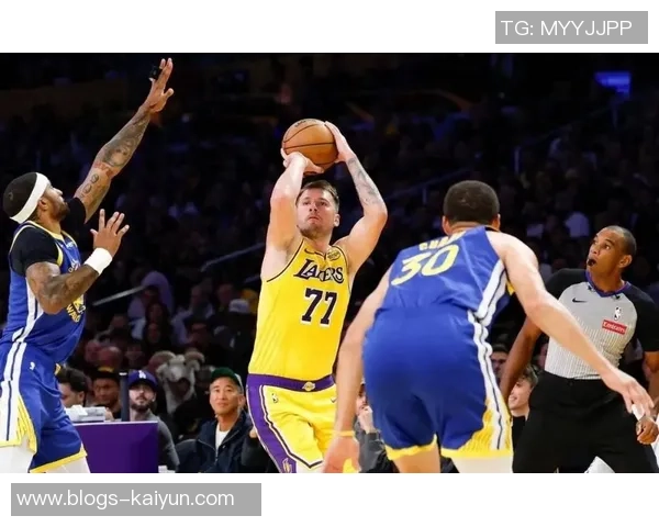 2014年12月湖人与勇士激战回顾:经典对决与精彩瞬间分析 2014年12月湖人与勇士激战回顾:经典对决与精彩瞬间分析