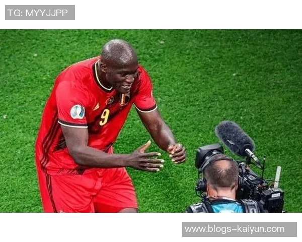 国际米兰与里昂激战正酣双方争夺胜利的精彩瞬间回顾